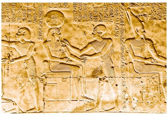 Культы Древнего Египта. От обожествленного солнца и золотой плоти царя до птицы Бену и бога Нуна - i_050.jpg