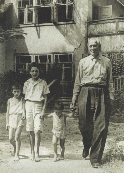 О том, что видел: Воспоминания. Письма - i_032.jpg