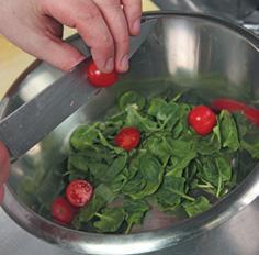 Вегетарианская кухня - spinach_salad_2.jpg
