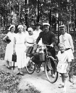 Лесной: исчезнувший мир. Очерки петербургского предместья - i_043.jpg