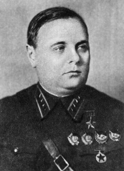 ЕСЛИ БЫ НЕ ГЕНЕРАЛЫ! (Проблемы военного сословия) - i_011.jpg