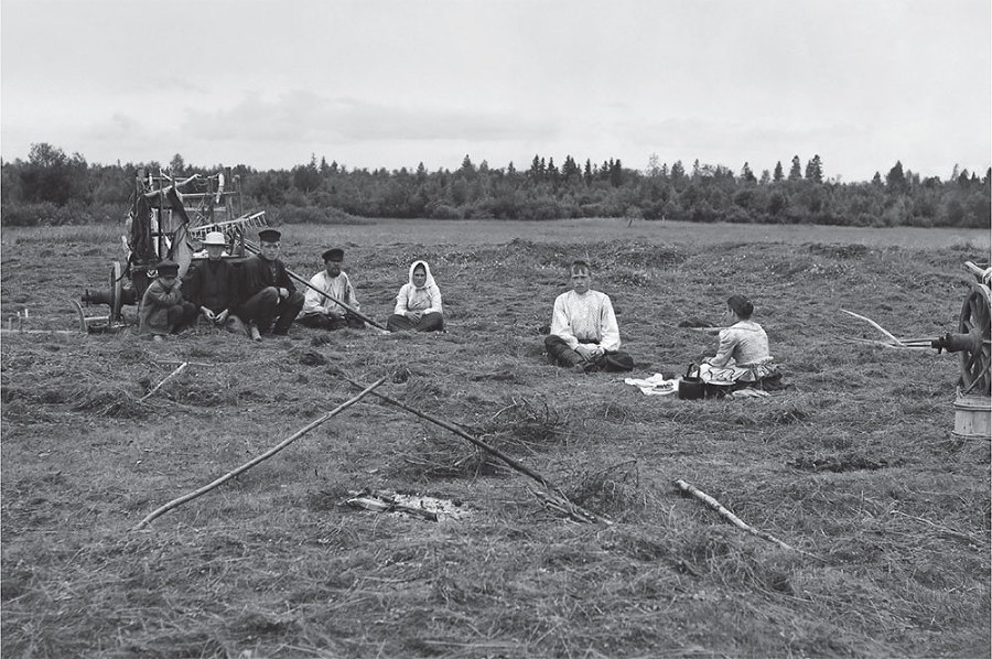 «Душа грустит о небесах…» Стихотворения и поэмы - i_006.jpg