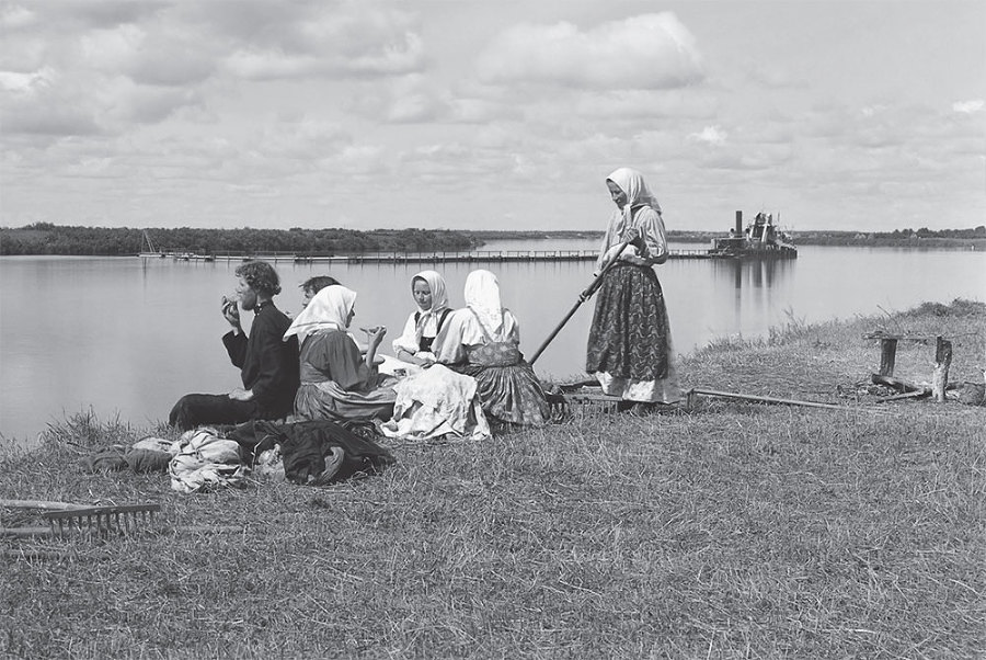 «Душа грустит о небесах…» Стихотворения и поэмы - i_019.jpg