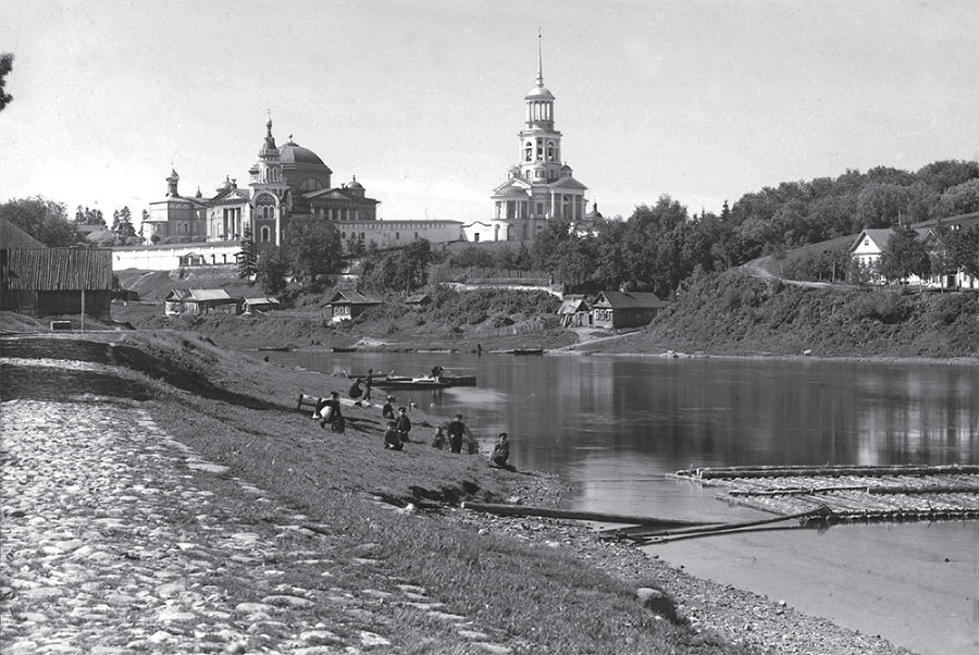 «Душа грустит о небесах…» Стихотворения и поэмы - i_028.jpg