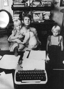 Маленькая девочка из «Метрополя» - i_025.jpg