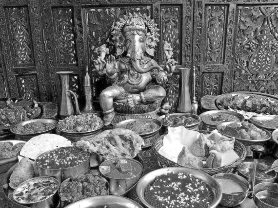 100 великих загадок Индии - i_013.jpg