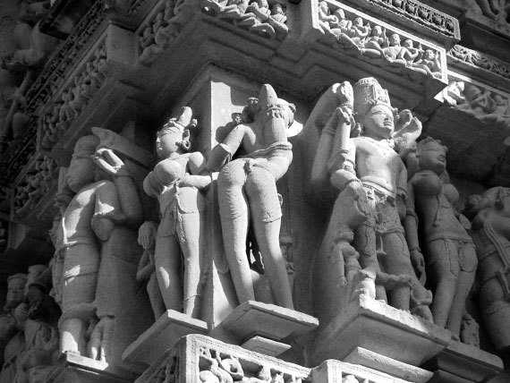 100 великих загадок Индии - i_025.jpg