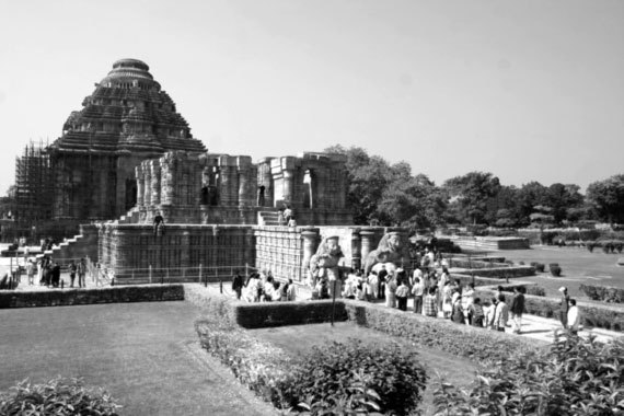 100 великих загадок Индии - i_026.jpg