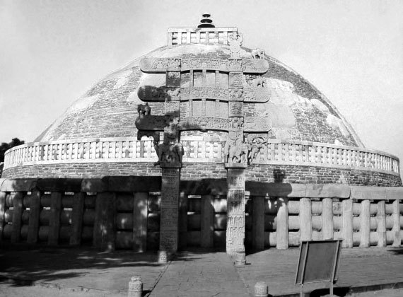 100 великих загадок Индии - i_032.jpg