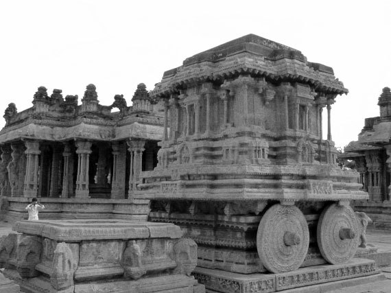 100 великих загадок Индии - i_035.jpg