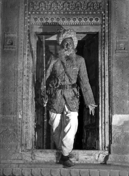 100 великих загадок Индии - i_053.jpg