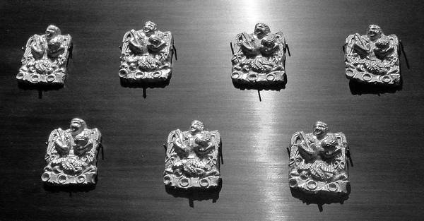 100 великих тайн Востока - i_020.jpg