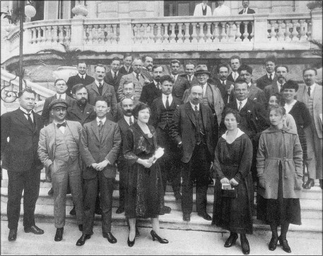 100 великих тайн Второй мировой - i_018.jpg