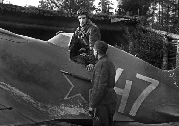 Истребители. «Прикрой, атакую!» - i_031.jpg