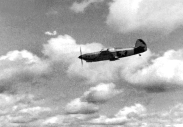 Истребители. «Прикрой, атакую!» - i_032.jpg