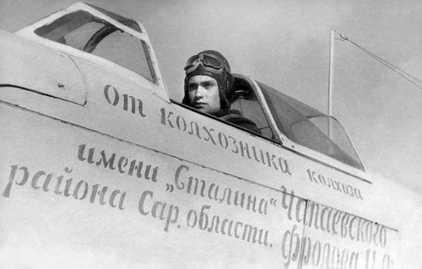 Истребители. «Прикрой, атакую!» - i_038.jpg