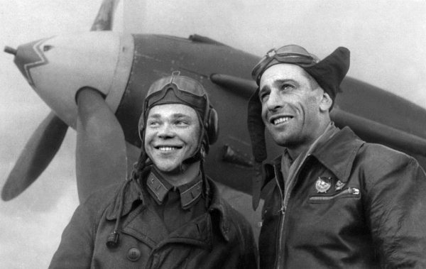 Истребители. «Прикрой, атакую!» - i_044.jpg