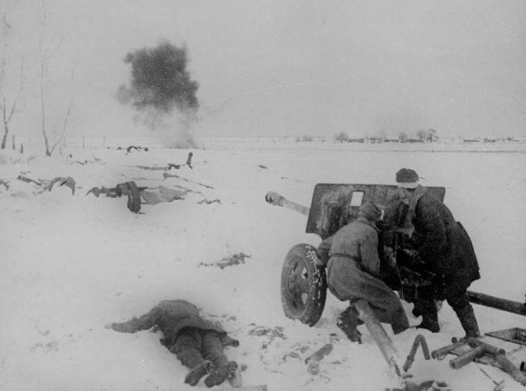 Мы дрались против «Тигров». «Главное – выбить у них танки!» - i_002.jpg