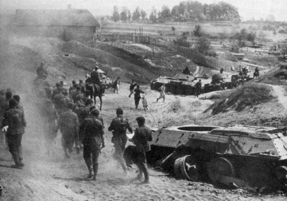 Танкисты. «Мы погибали, сгорали…» - i_010.jpg