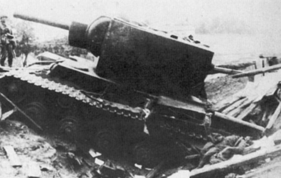 Танкисты. «Мы погибали, сгорали…» - i_013.jpg