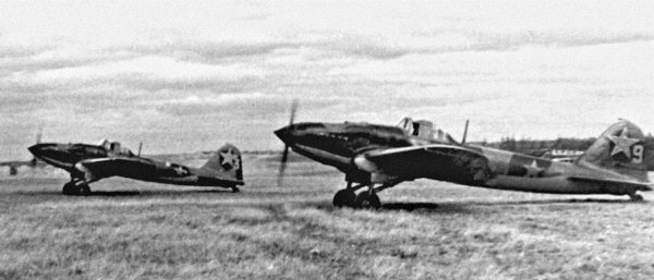 Штурмовики. «Мы взлетали в ад» - i_025.jpg