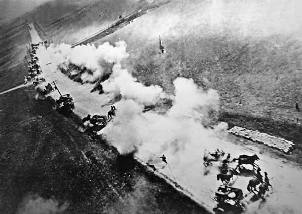 Штурмовики. «Мы взлетали в ад» - i_033.jpg