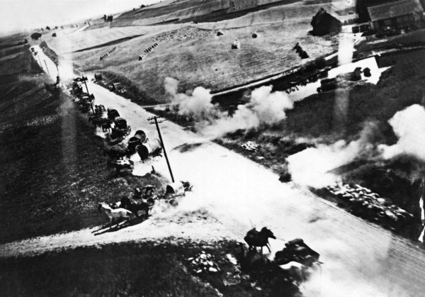 Штурмовики. «Мы взлетали в ад» - i_034.jpg