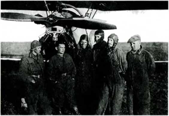 Я дрался на По-2. «Ночные ведьмаки» - i_021.jpg