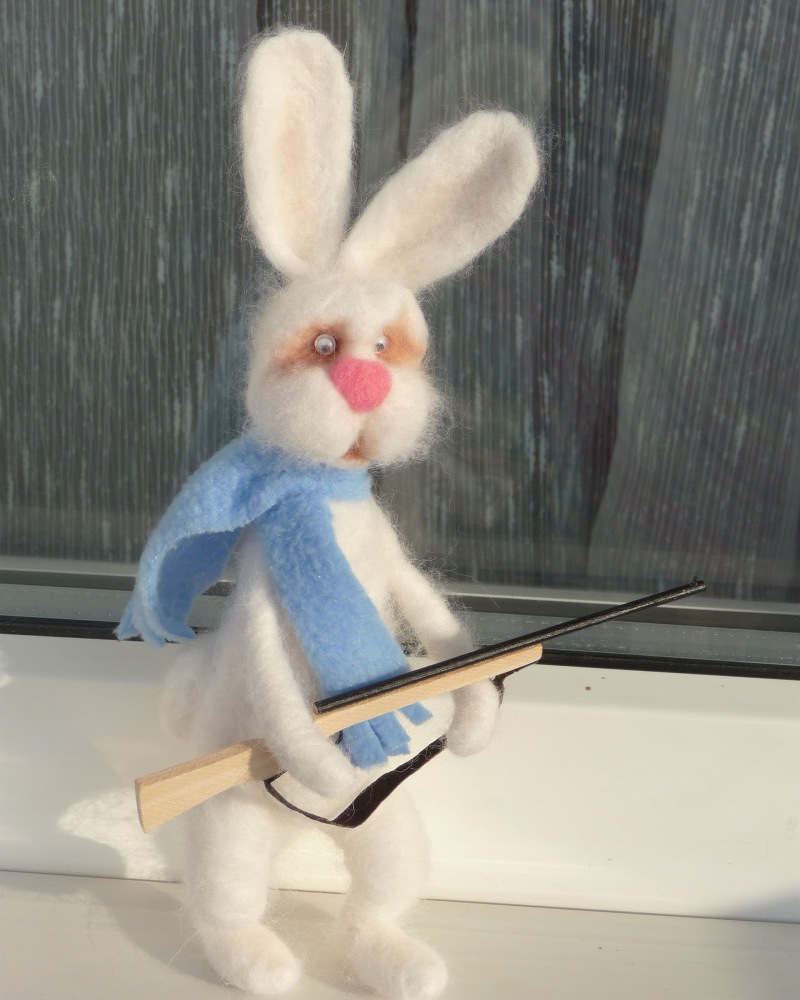 Храбрый заяц и трусливый медведь. Басня - zajacsr1.jpg